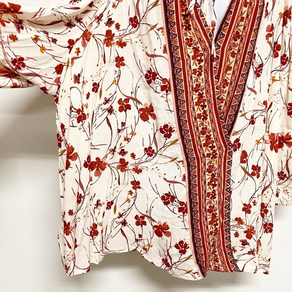 Cato Womens Plus Red Cream Floral Bohemian Long Sleeve Draped Blouse Size 26/28W - Picture 3 of 7